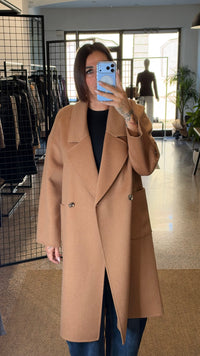 Vicolo Cappotto con Sciarpa