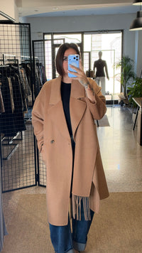 Vicolo Cappotto con Sciarpa