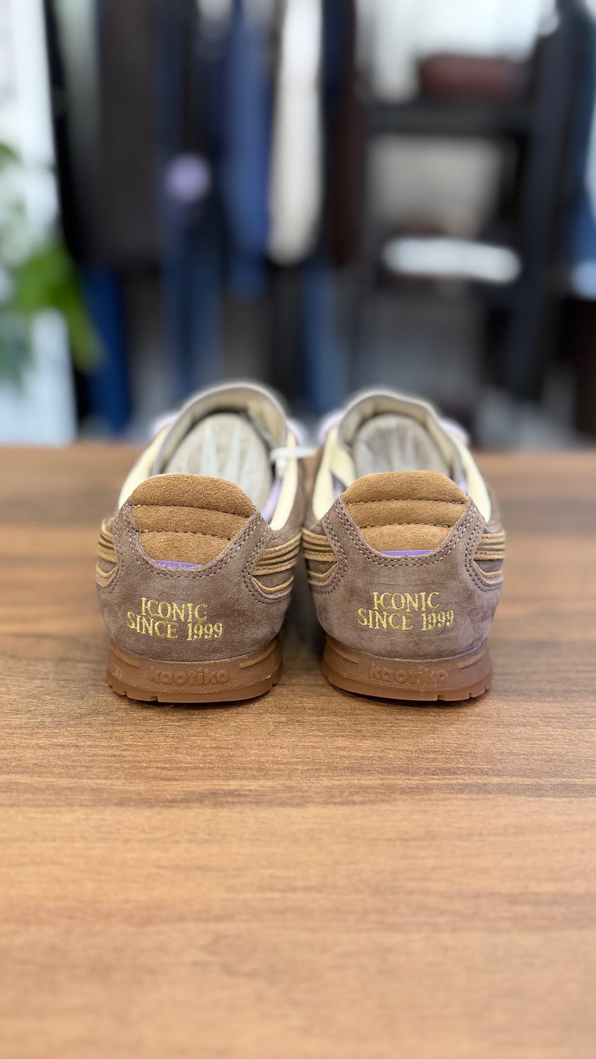 Kaotiko Seattle Brown
